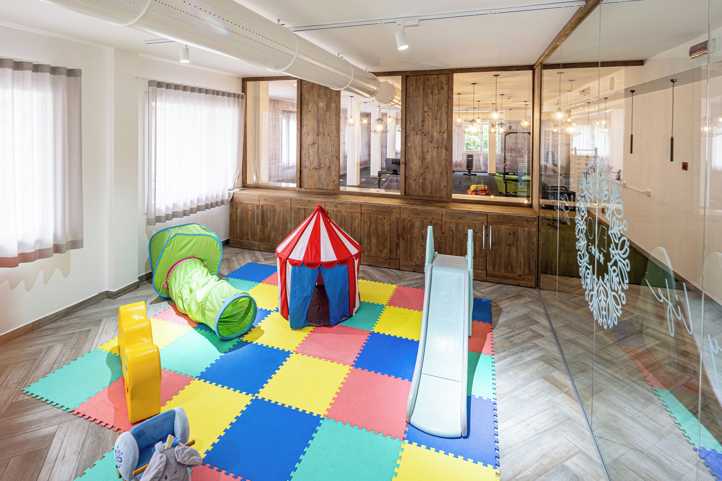 Children’s play area – indoor