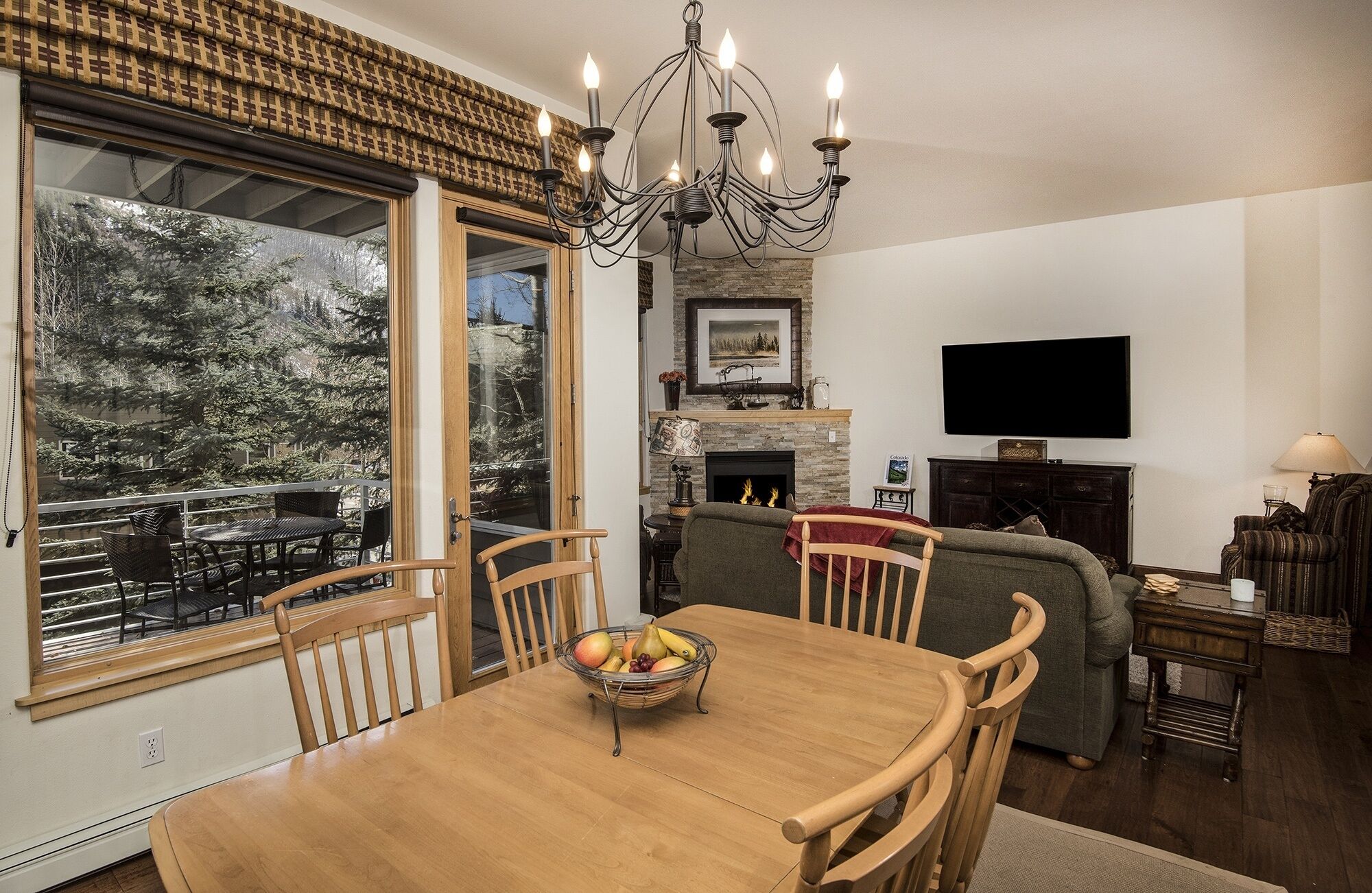 Townhome, 3 Bedrooms | Dining