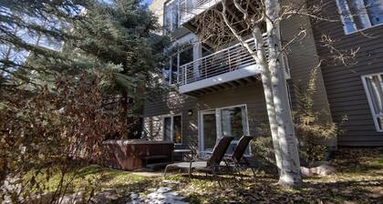 Savoy S 2d 3 Bedroom Condo by RedAwning