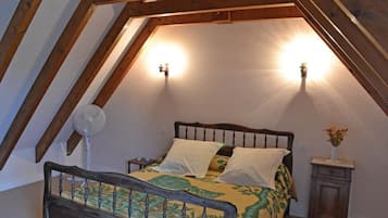 2 chambres, fer et planche Ă repasser, Wi-Fi gratuit, draps fournis