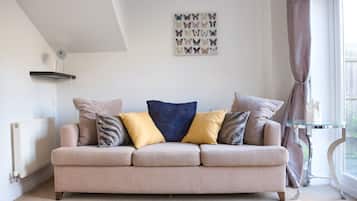 House, Private Bathroom (Bank Side House) | Lounge