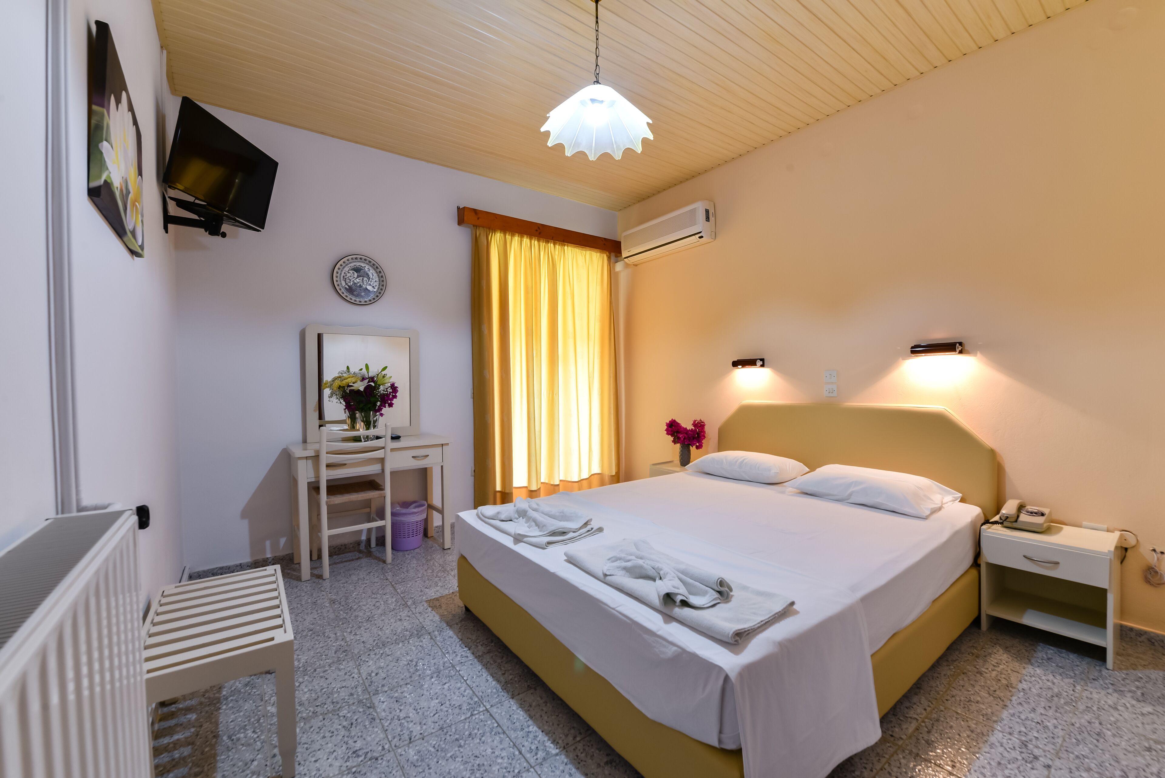 double or twin room | in-room safe, free wifi, bed sheets