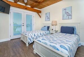 3 chambres, fer et planche à repasser, Wi-Fi gratuit, draps fournis