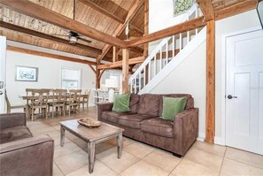 Smart TV, books - Waterfront, Gulf view ,1 pet, tennis/pickleball     Pool is closed at this time (Placida)