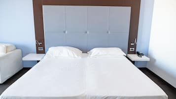 Standard-Vierbettzimmer | 1 Schlafzimmer, Allergikerbettwaren, Daunenbettdecken, Minibar