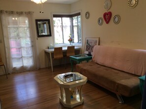 Televisión y chimenea