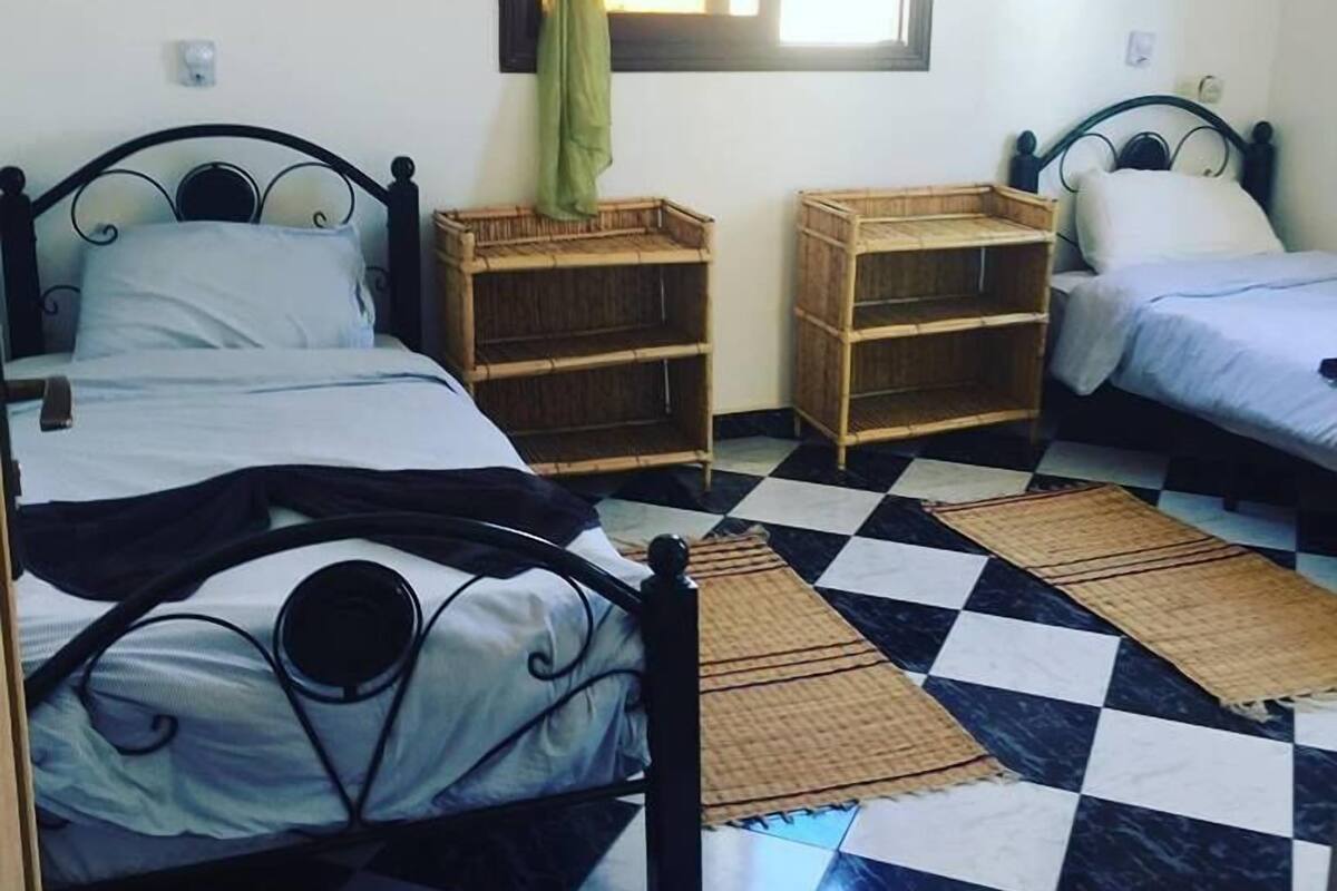 ツインルーム | 遮光カーテン、WiFi (無料)、ベッドシーツ