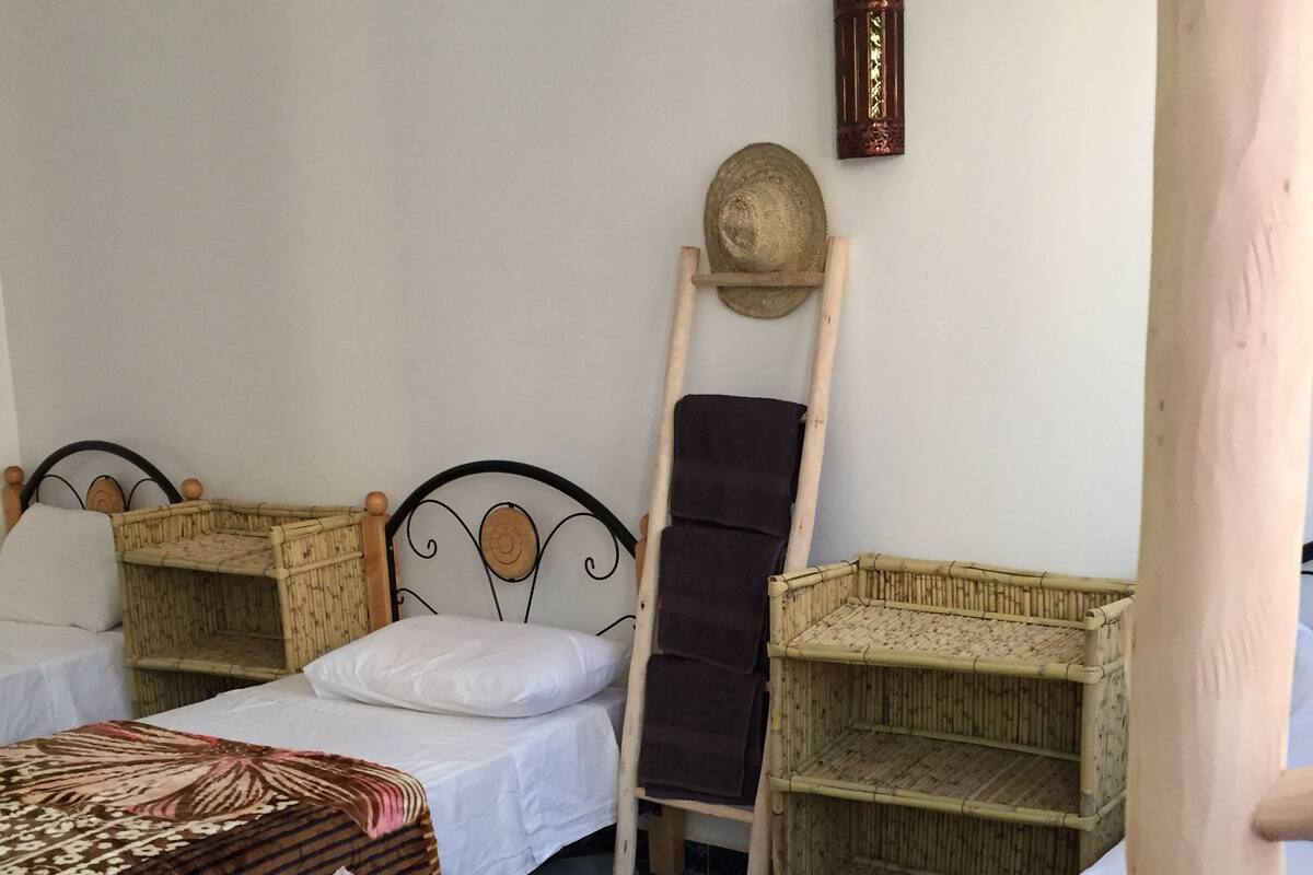 Blackout curtains, free WiFi, bed sheets