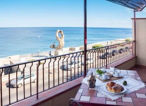 Habitación cuádruple (Lipari) | Balcón