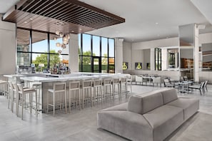 2 bares o lounges, lounge en el lobby