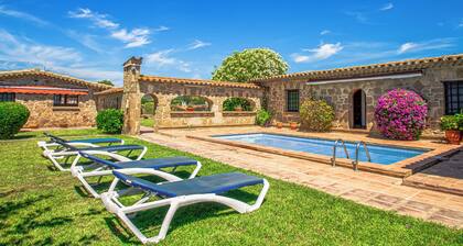 Club Villamar - Fantastische Luxus-Villa mit großem Garten und mit eigenem Schwimmbecken