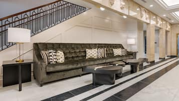 Sala de estar en el lobby