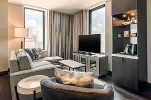 Premium bedding, in-room safe, desk, laptop workspace