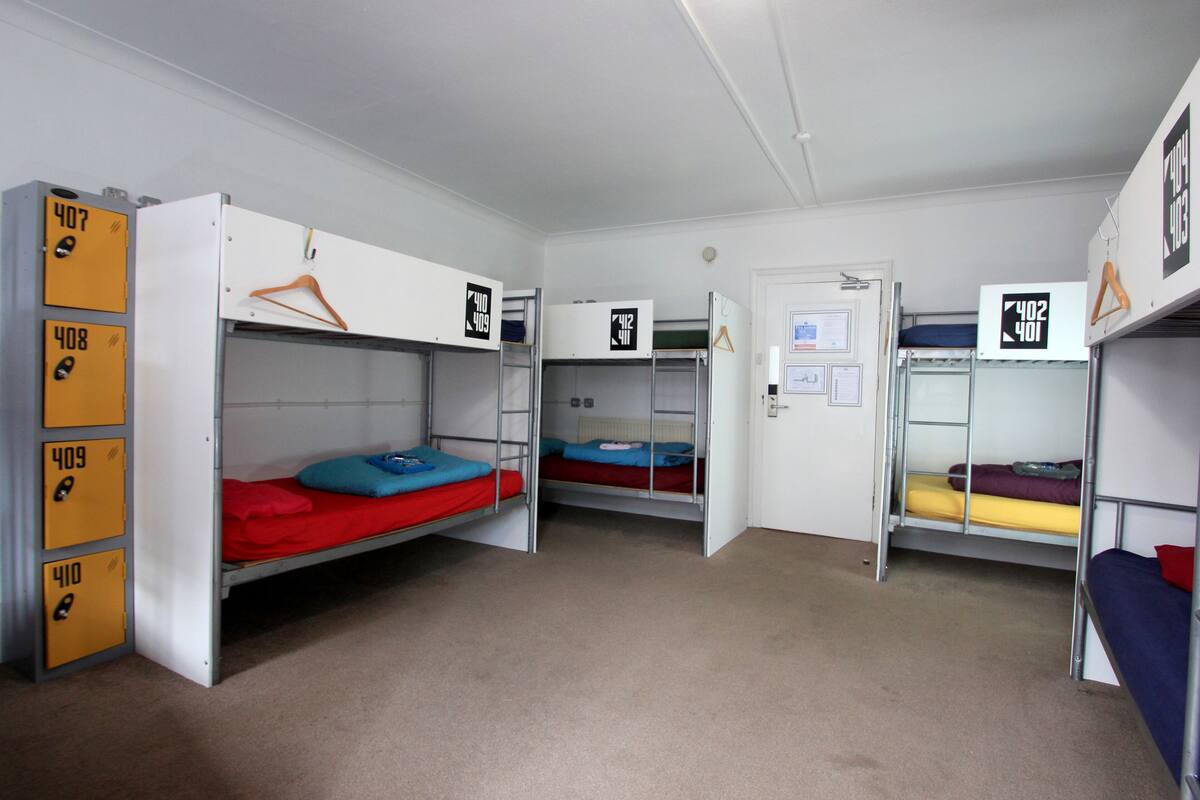  Bed in 12-Bed Mixed Dormitory Room | WiFi (free), bed sheets