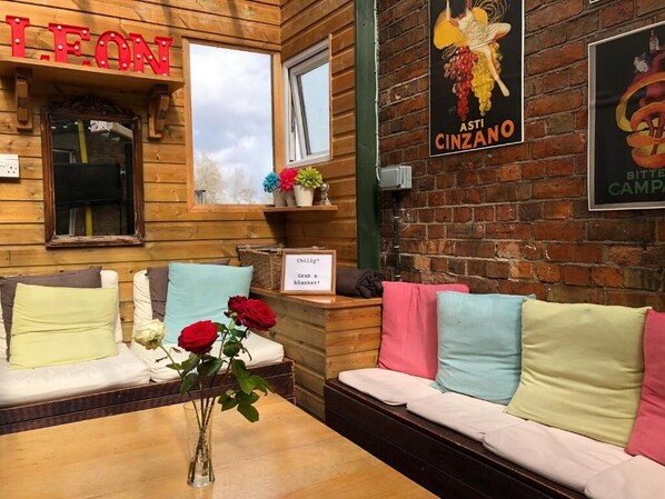 Terrace/patio - Central Backpackers Oxford (Oxford)