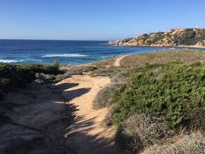 Solstolar och strandhanddukar