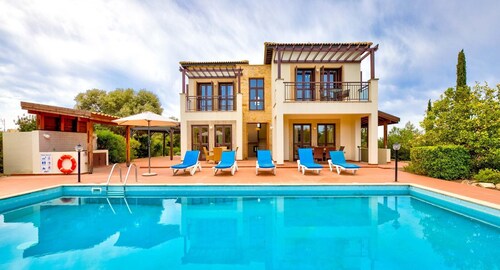 Villa 143 Oleander - Two Bedroom Villa, Sleeps 4