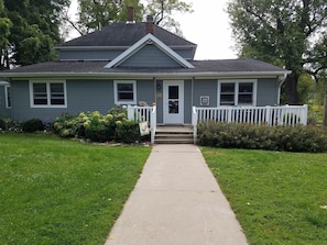 Exterior - Blue Room- Farmstay Bed and Breakfast La Crosse/Onalaska (Onalaska)