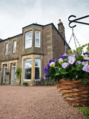 Exterior - Adam Guest House (Perth)