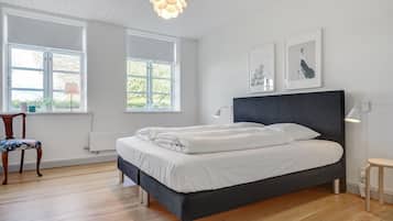 Comfort Apartment, Multiple Beds, Lake View | 2 bedrooms, blackout drapes, soundproofing, iron/ironing board