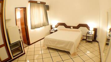 1 quarto, escrivaninha, cortinas blackout, Wi-Fi de cortesia