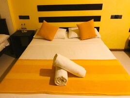 Tabla de planchar con plancha y camas plegables/adicionales