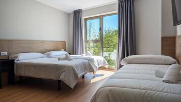 Driepersoonskamer | 1 slaapkamer, gratis wifi, beddengoed