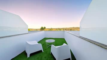 Superior-Zweibettzimmer | Terrasse/Patio