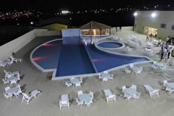 Outdoor pool - Lacazzona Hotel (Belo Jardim)