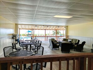 Outdoor dining - Ocean Dunes 6064 (Myrtle Beach)