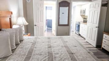 Kondominium Basic | 1 kamar tidur, Wi-Fi gratis, dan seprai linen