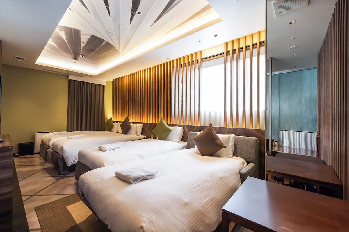 Quarto duplo grand, para não fumantes (Alfit Hollywood, For 3-4 people) | Cofres nos quartos, Wi-Fi de cortesia, roupa de cama