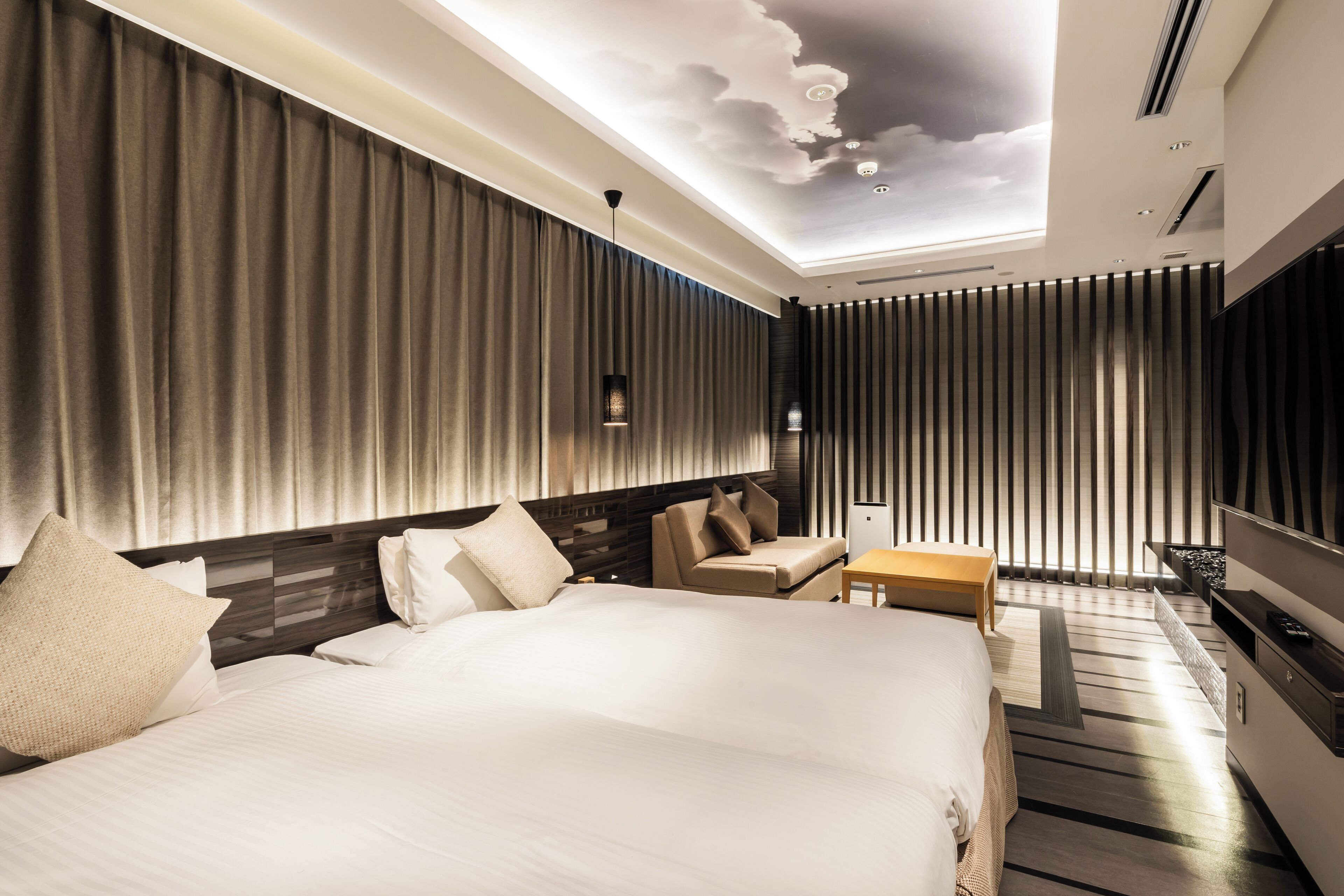 grand twin room, non smoking (all-fit hollywood) | in-room safe, free wifi, bed sheets