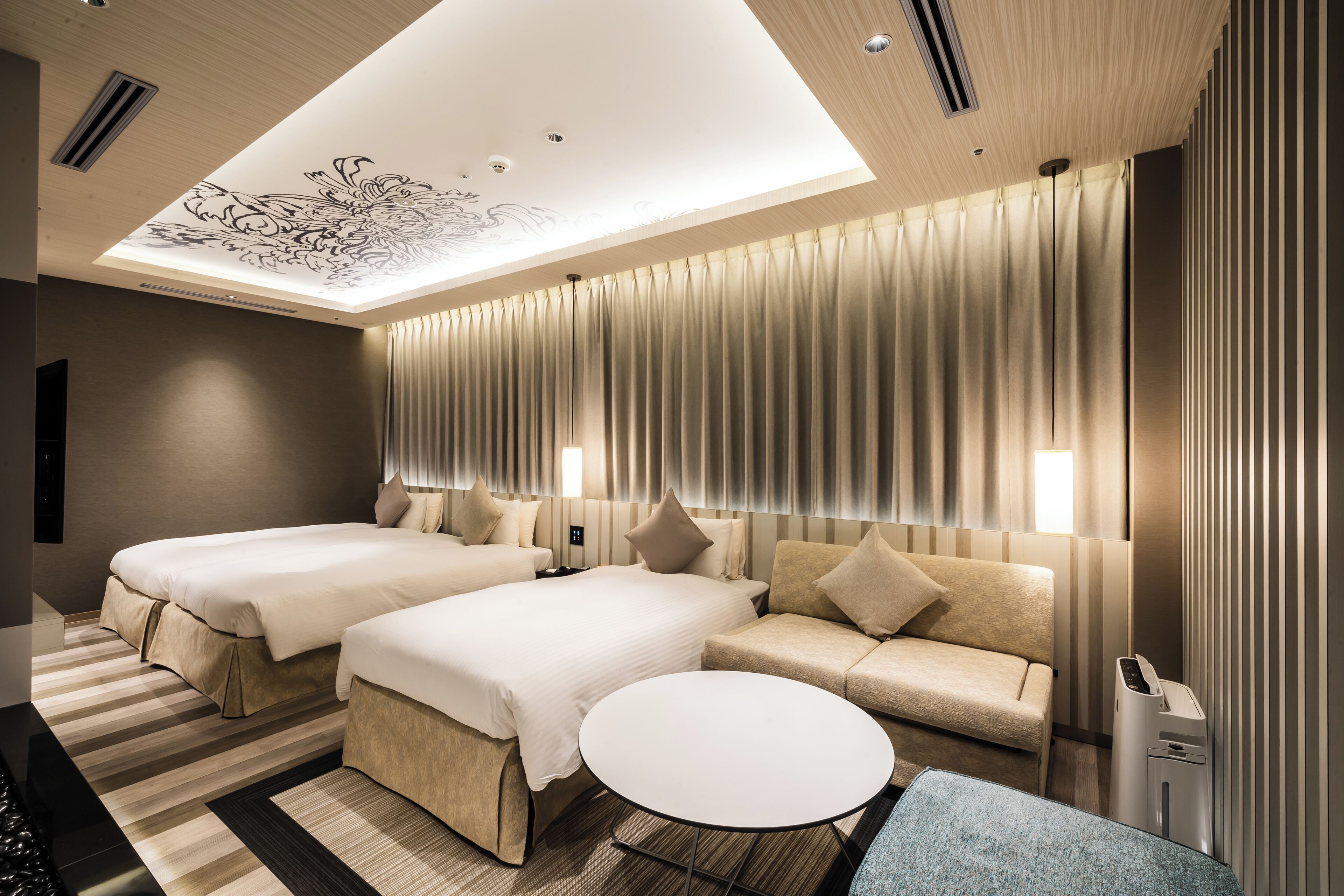 grand twin room, non smoking (alfit hollywood, for 3-4 people) | in-room safe, free wifi, bed sheets