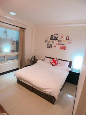 Quarto casal, 1 cama de casal | Escrivaninha, cortinas blackout, Wi-Fi de cortesia, roupa de cama