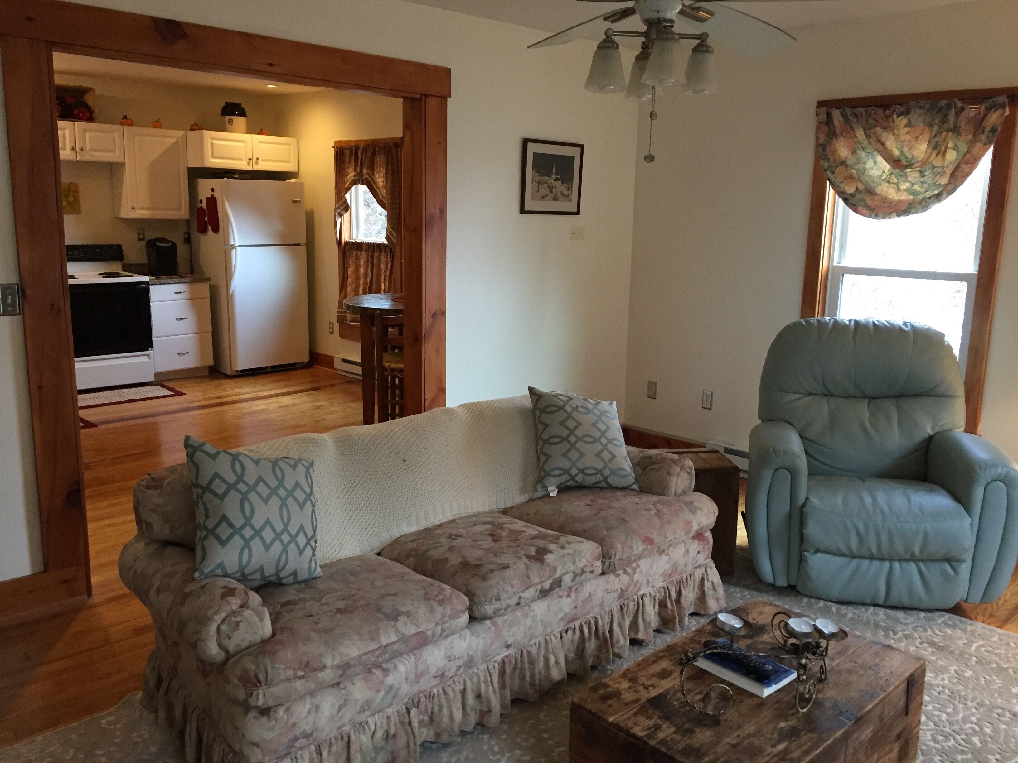 Fully furnished/everything included/Pet Friendly!