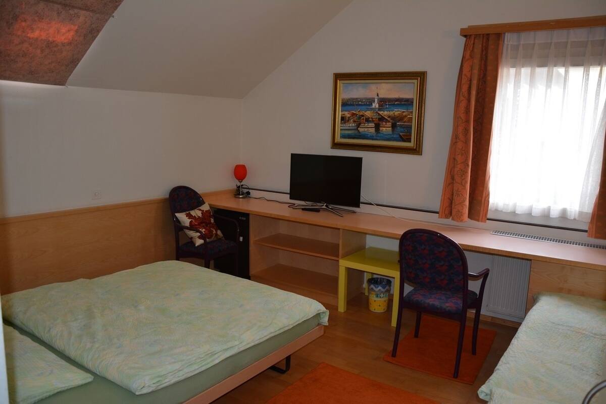 Classic Double Room | Desk, soundproofing, cribs (free), rollaway beds (surcharge)