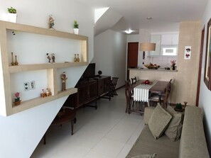 Apartment, Multiple Beds | Living room