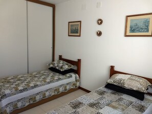 Apartment, Multiple Beds