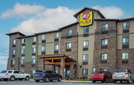 Front of property. My Place Hotel - Kalispell MT