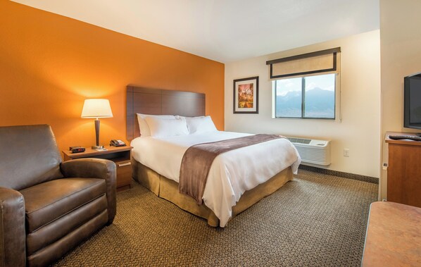 Premium bedding, pillowtop beds, desk, laptop workspace