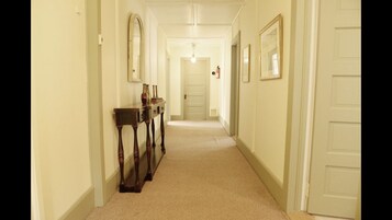 Soundproofing, free WiFi, bed sheets