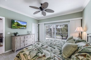 2 bedrooms, iron/ironing board, free WiFi, bed sheets - Restaurants, Dining, Live Music & the Heart of Marco Island! Minutes from Beach! (Marco Island)