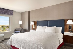 Room, 1 King Bed, Accessible (Mobility & Hearing) | In-room safe, desk, laptop workspace, bed sheets - Hampton Inn & Suites Norman Conference Center Area (Norman)
