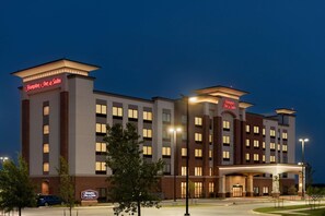 Exterior - Hampton Inn & Suites Norman Conference Center Area (Norman)