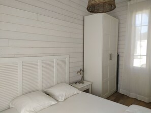 2 bedrooms, iron/ironing board, free WiFi, bed sheets - House seaside 50 m 2 Market (Châtelaillon-Plage)