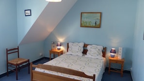 4 slaapkamers, een strijkplank/strijkijzer, gratis wifi