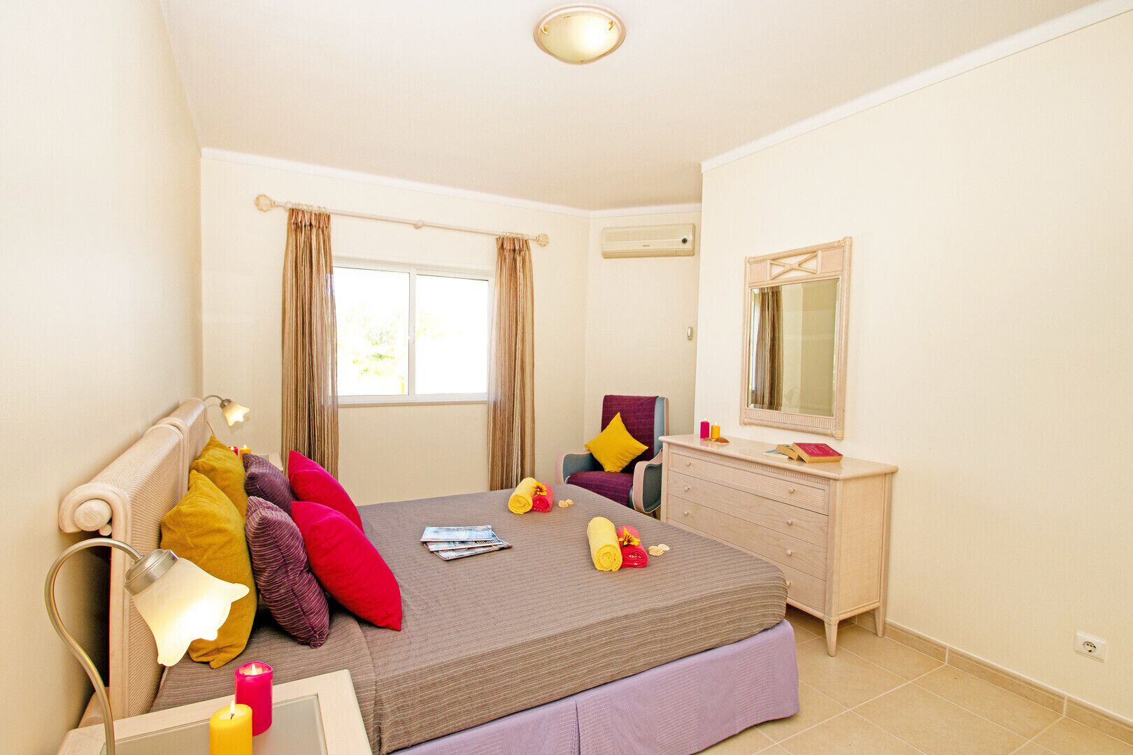 4 bedrooms, in-room safe, iron/ironing board, free WiFi