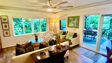 Smart TV, books, stereo