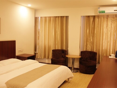 GreenTree Alliance Jinan Licheng Town Yaohua Road Yaoqiang Airport Hotel